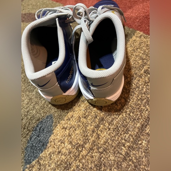 Nike Blue and White Athletic Shoes - Picture 6 of 16